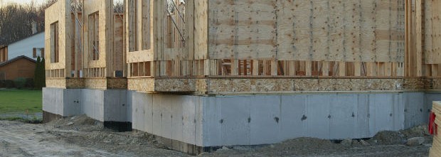 house-foundation-contractor-construction
